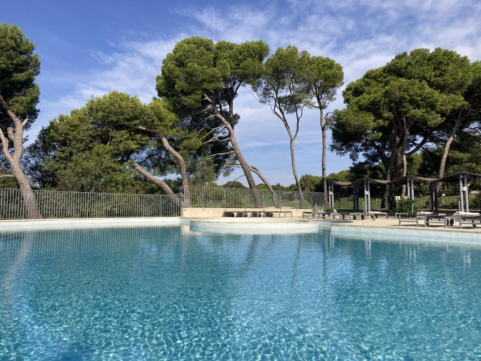 La Perle Du Golf -Magnifique Vue Clim Linge Golf Saumane 6P Piscine Tennis エクステリア 写真